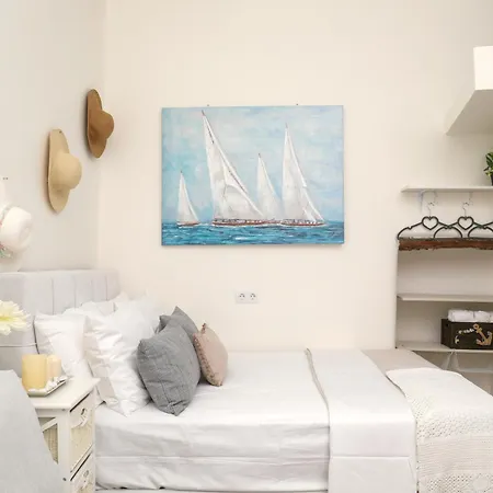 Cocoshome Naxos City