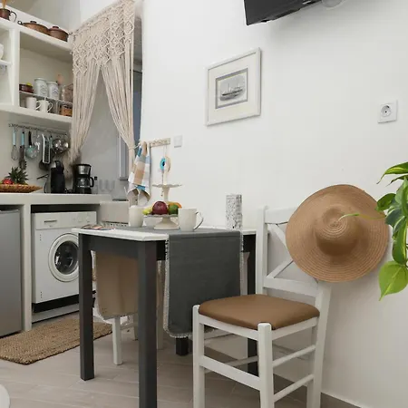 Cocoshome Naxos City