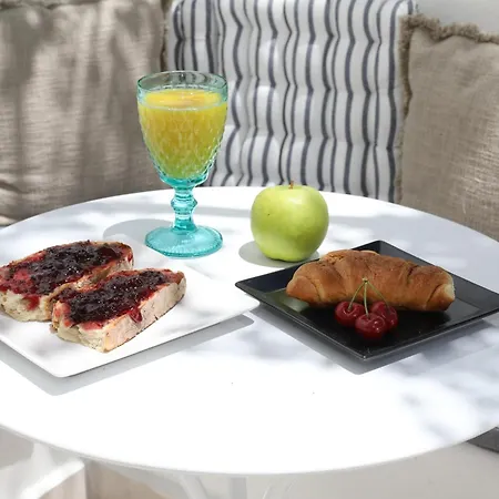 Cocoshome Naxos City