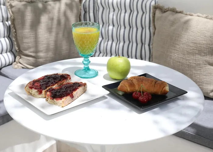 Cocoshome Naxos City